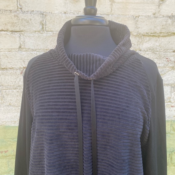 Velvet Velour Mock Neck Tunic Sweatshirt - Picture 3 of 7